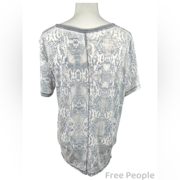 Free People | Tourist Crew Neck Tee Gray Snake Print - Picture 6 of 11
